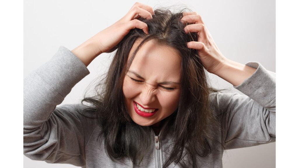 頭皮マッサージの問題による女性の薄毛